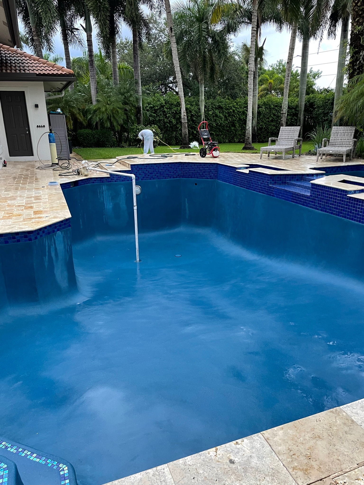 What Are Methods to Train A Pool Staff For Pool Renovation