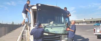 Finding the Right RV Auto Glass Repair and Replacement Company in Phoenix